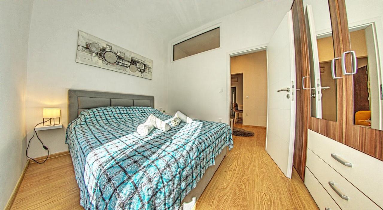 Caligula City Center Apartment Pula Exterior foto