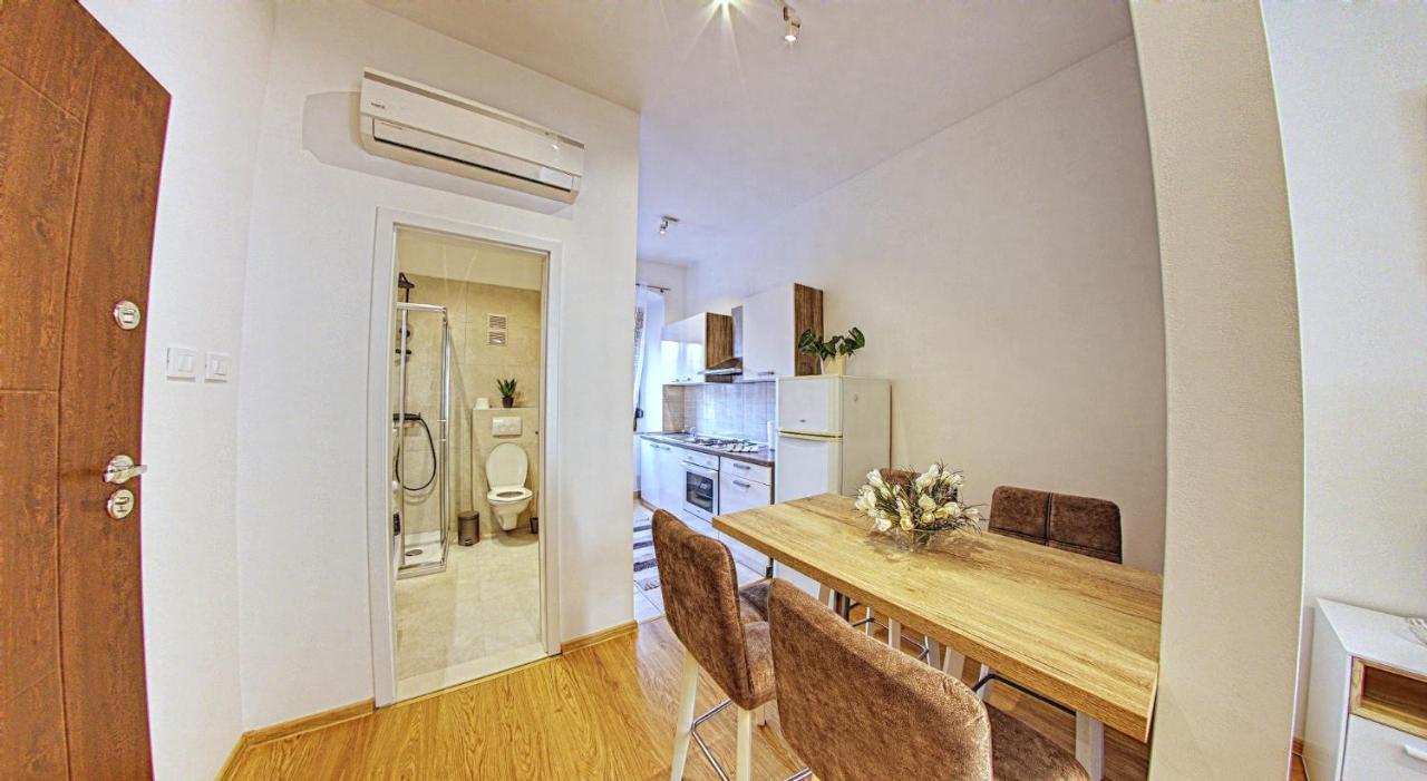 Caligula City Center Apartment Pula Exterior foto